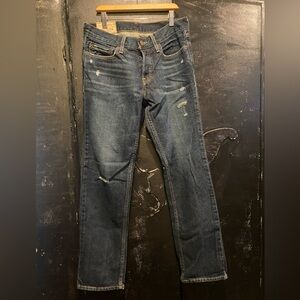 Classic Straight Fit.